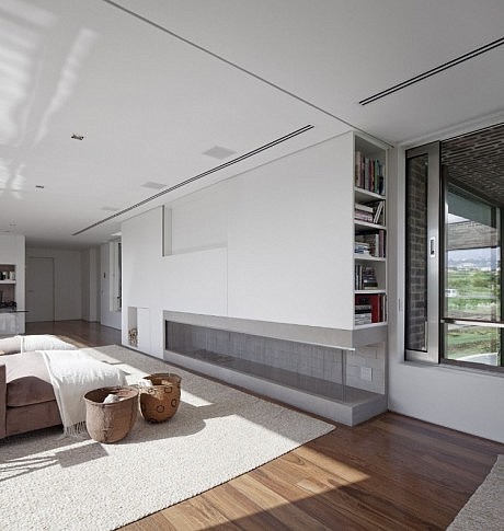 HS House by Studio Arthur Casas - 19