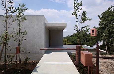 Minamiyama House by Tomoaki Uno Architects