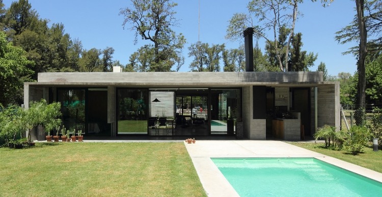 BA House by BAK Arquitectos