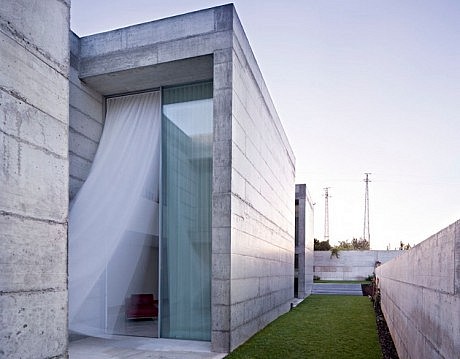 House in Moreira by Phyd Arquitectura - 2