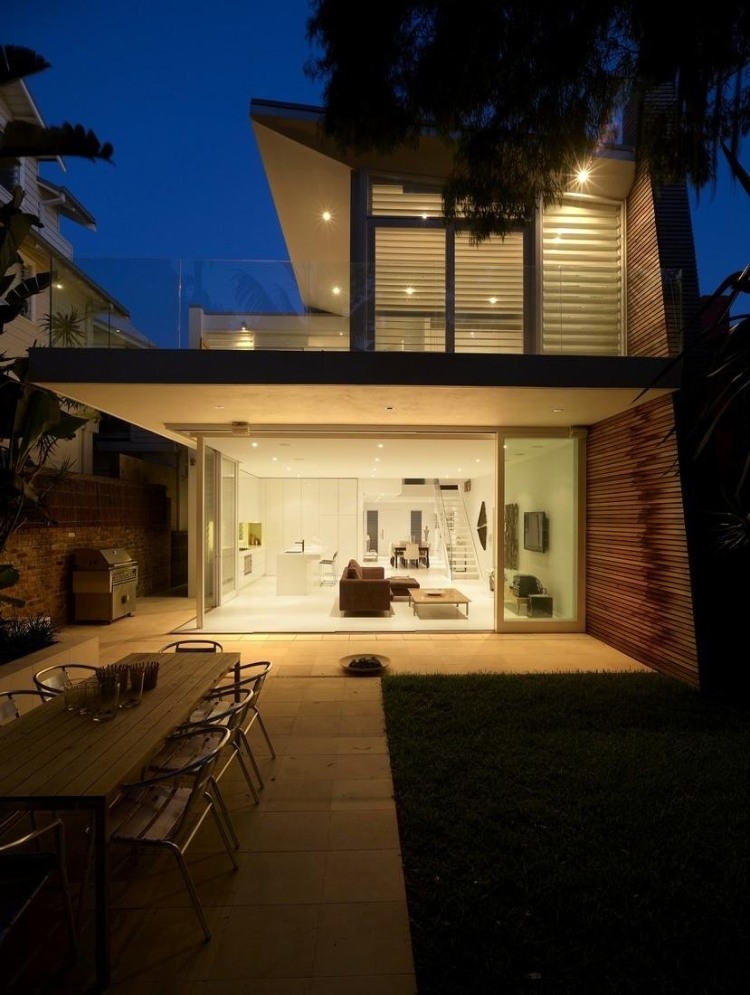 Kerr House by Tony Owen Architects