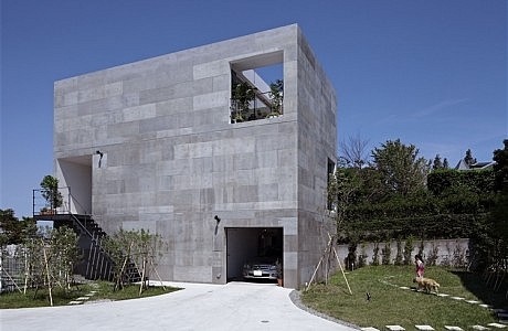 NDA by no.555 Architectural Design Office