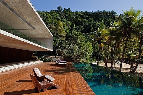 Paraty House by Studio MK27 - 3