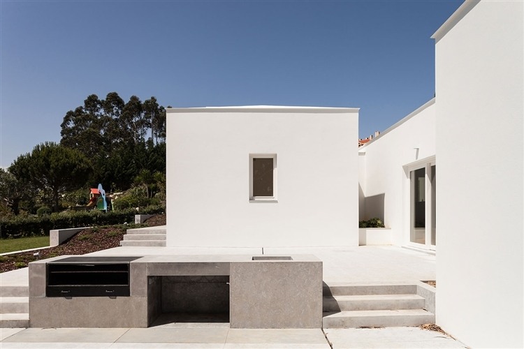 House in Belas by CHP Arquitectos