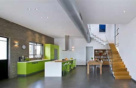 Kibuts House by Sharon Neuman