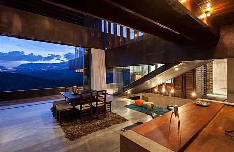 Algarrobos House by Daniel Moreno Flores