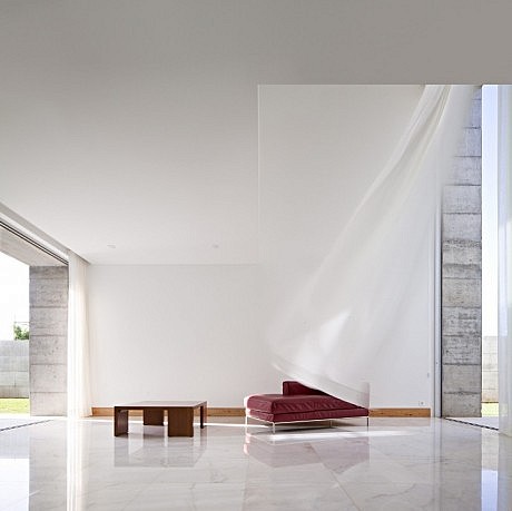 House in Moreira by Phyd Arquitectura - 8