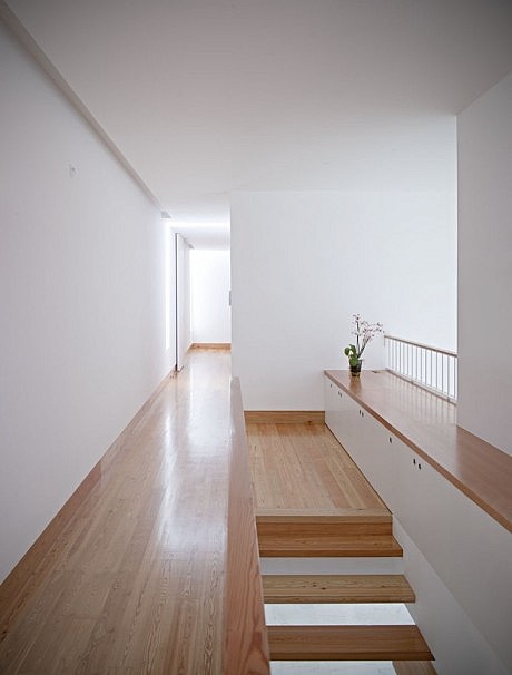 House in Moreira by Phyd Arquitectura - 10