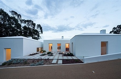 House in Belas by CHP Arquitectos