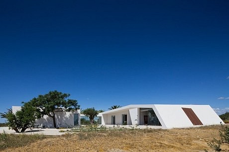 House in Tavira by Vitor Vilhena - 1