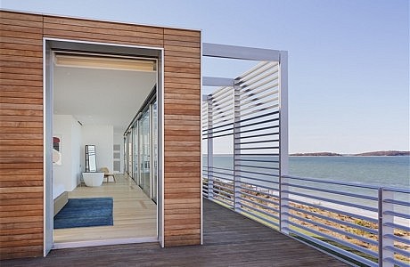 Bay House by Roger Ferris + Partners