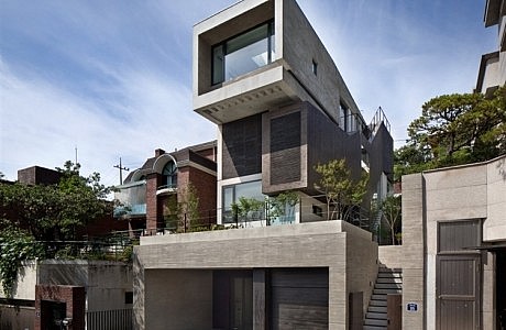 H-House by Bang By Min