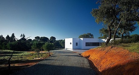 Vivienda de Invierno entre los Pinos by José Manuel Peinado