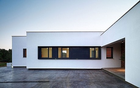 Vivienda de Invierno entre los Pinos by José Manuel Peinado