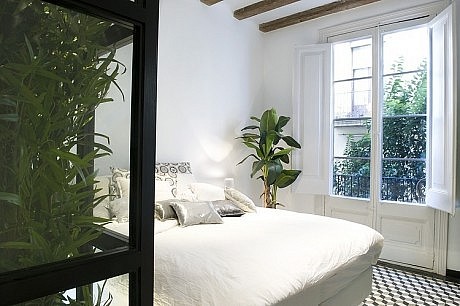 Living by the Market by Egue y Seta