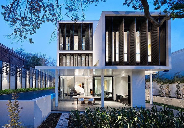 Verdant Avenue House by Robert Mills Architects