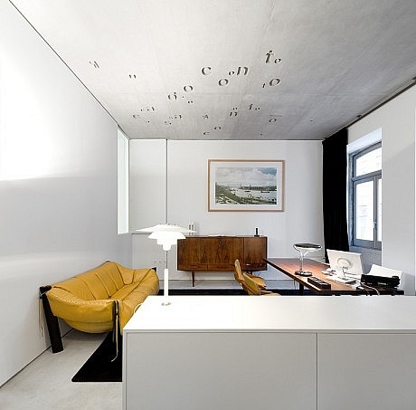 Casa do Conto by Pedra Líquida