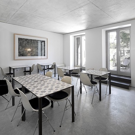 Casa do Conto by Pedra Líquida