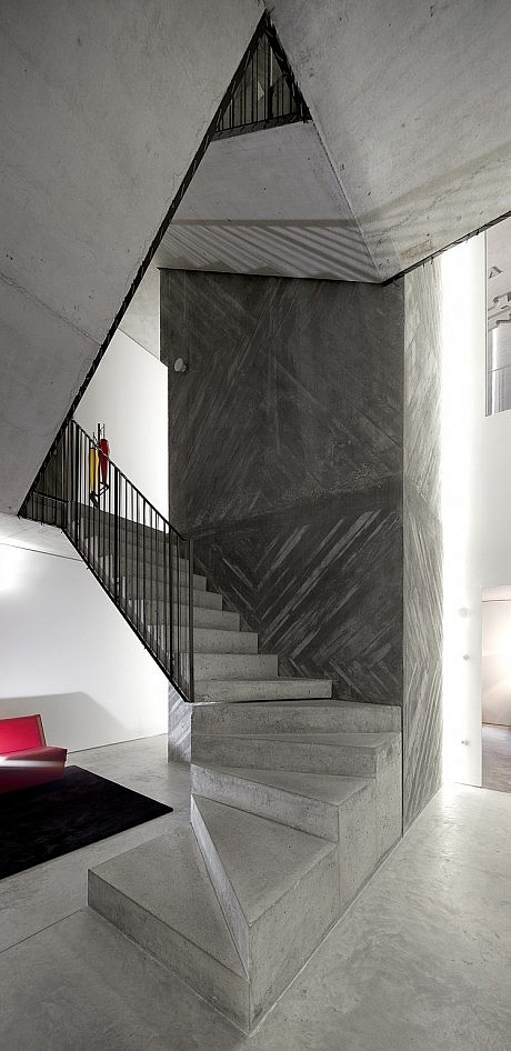 Casa do Conto by Pedra Líquida