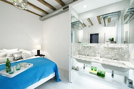 Living by the Market by Egue y Seta