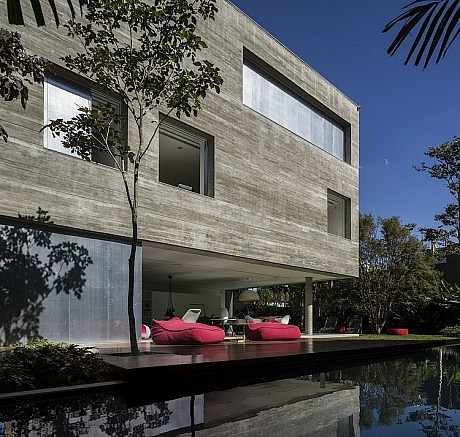 Casa Cubo by Studio MK27