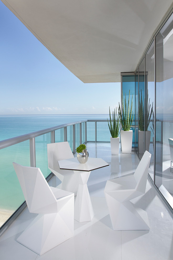 Luxurious Jade Ocean by Britto Charette