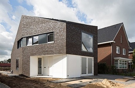 Van Leeuwen House by JagerJanssen Architecten