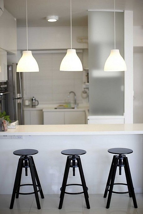 Apartment at Pinnacle Duxton by EHKA Studio