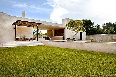 Hacienda Sac Chich by Reyes Ríos + Larraín Arquitectos
