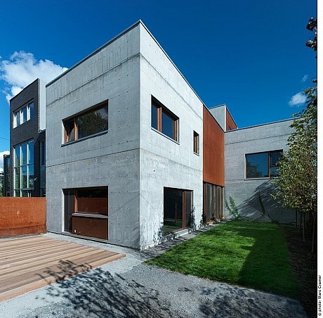 Beaumont House by Henri Cleinge