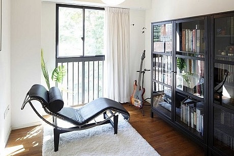 Apartment at Pinnacle Duxton by EHKA Studio