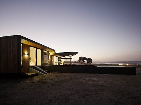 Beached House by BKK Architects