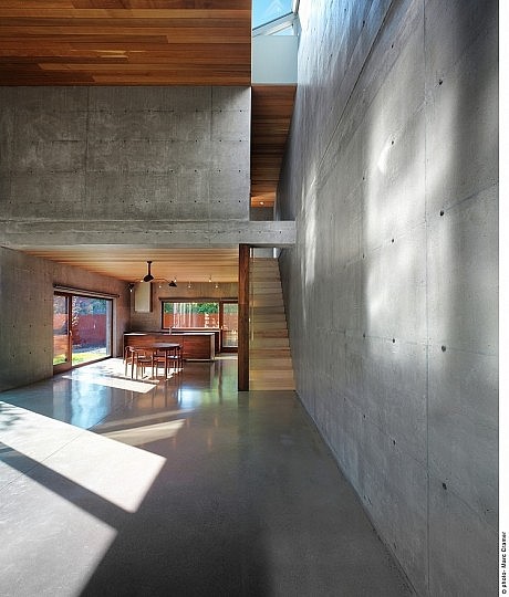 Beaumont House by Henri Cleinge