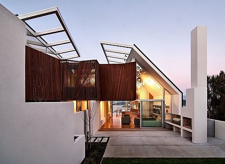 Seaview House by Parsonson Architects