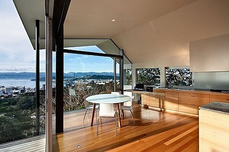 Seaview House by Parsonson Architects