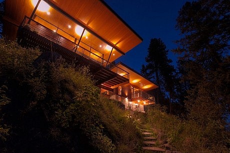 Lake Residence by Uptic Studios