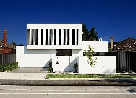 Balaclava Road House by C.O.S Design