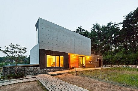 Living Knot House by Polymur