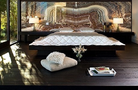 Contemporary House by KuDa Photography