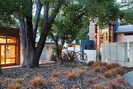 Saratoga Creek House by WA design