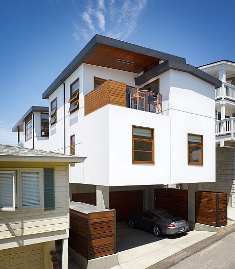 Manhattan Beach Residence by Rockefeller Partners Architects