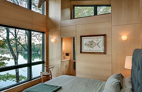 Modern Guest House by Odell Construction