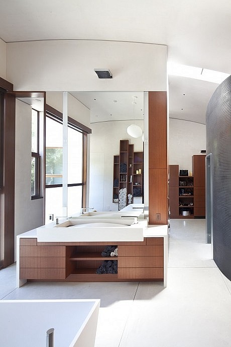 Saratoga Creek House by WA design