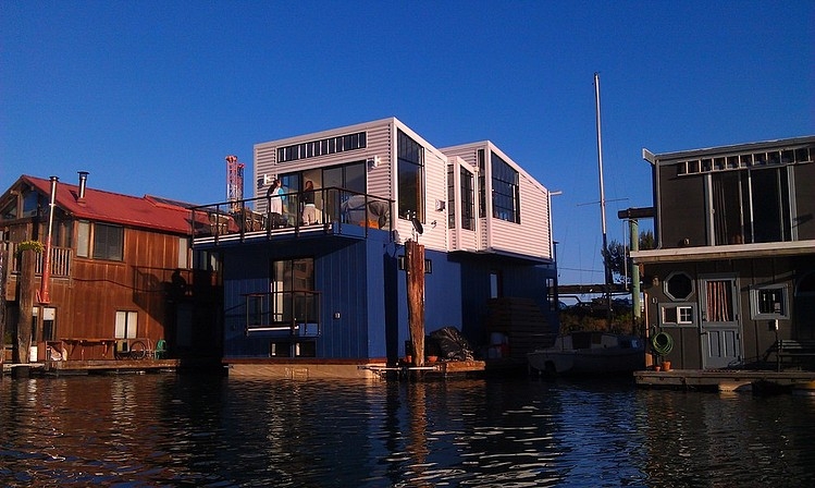 San Francisco Floating House by Robert Nebolon Architects