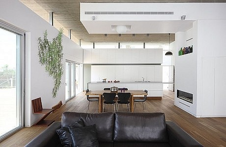 House A by Amitzi Architects