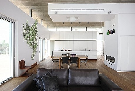 House A by Amitzi Architects