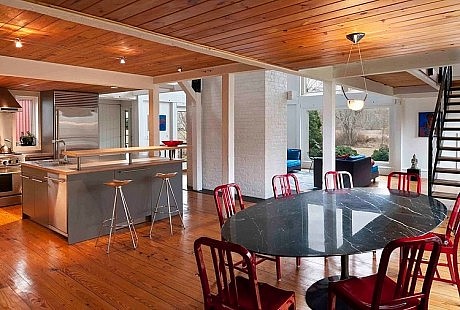 Moorestown Residence by Sandvold Blanda Architecture + Interiors