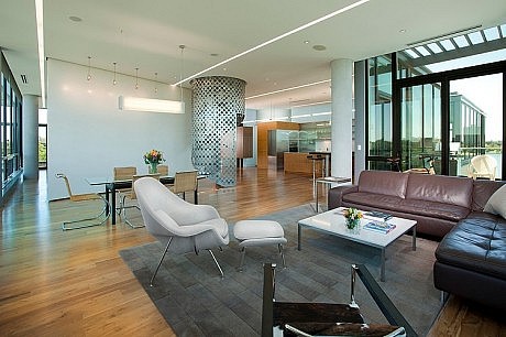 Uptown Penthouse by ALTUS Architecture + Design