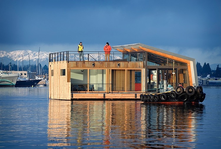 Seattle Floating Home by Dyna Contracting