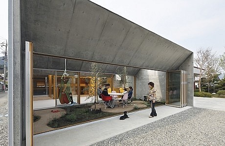 Outside In by Takeshi Hosaka Architects